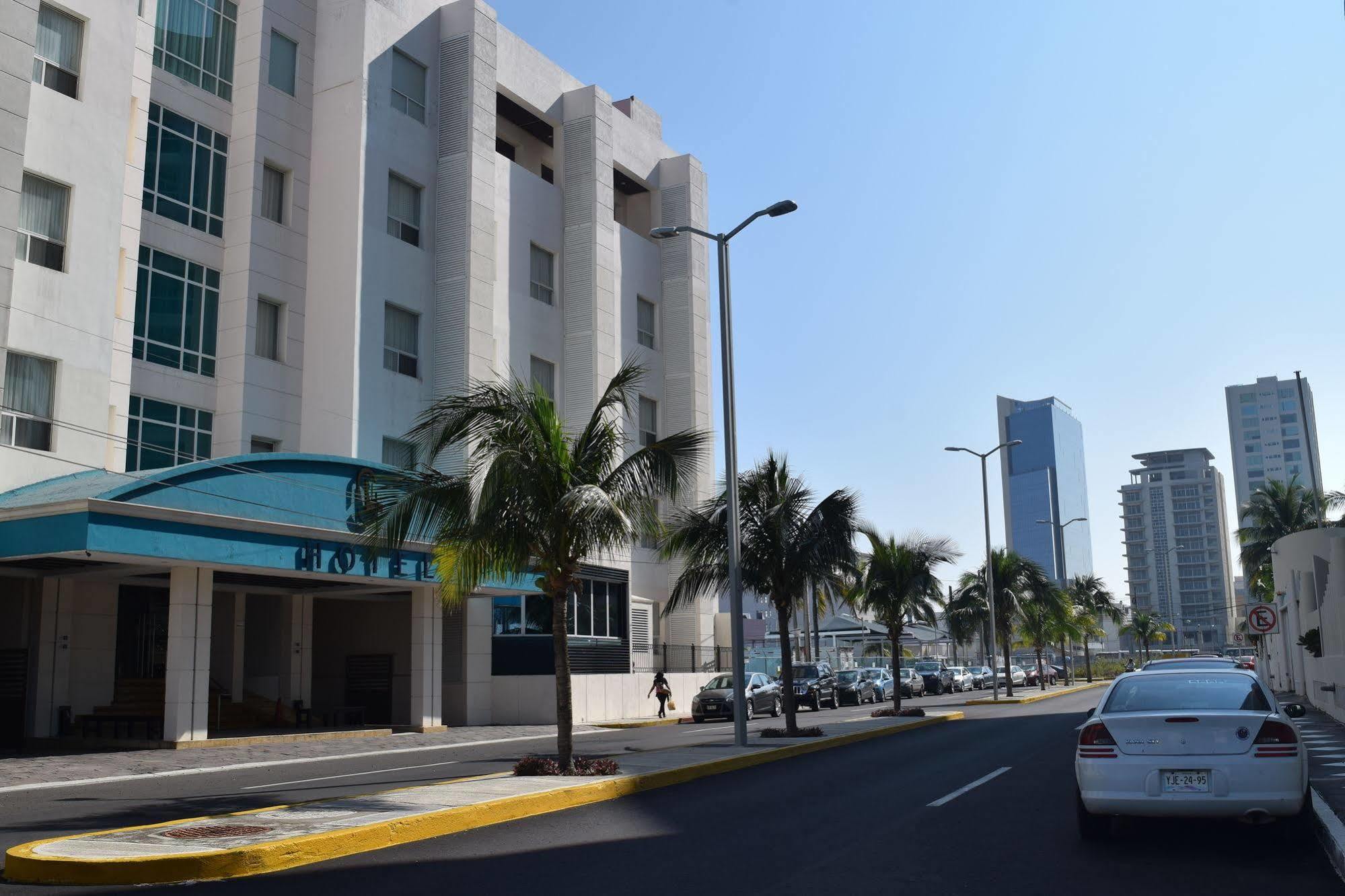 Hotel Oliba Boca Del Rio Buitenkant foto